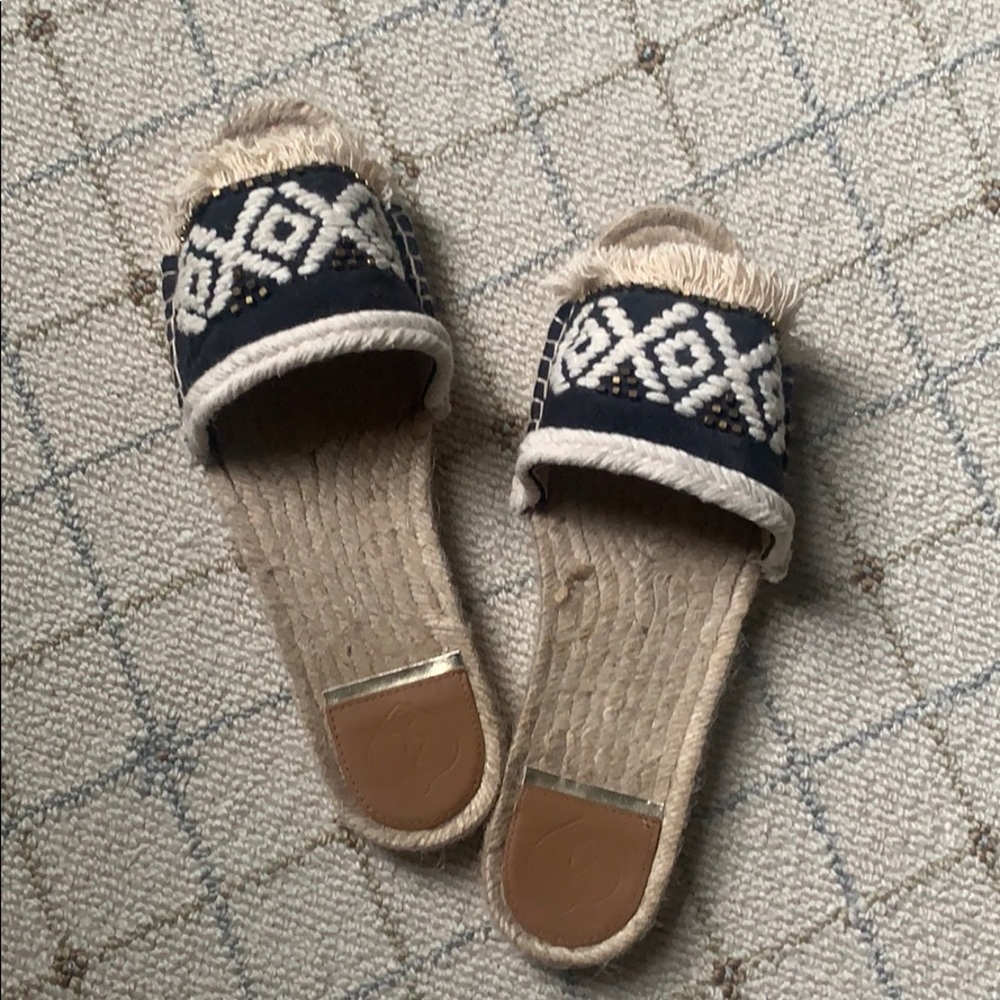 Embroidered slides